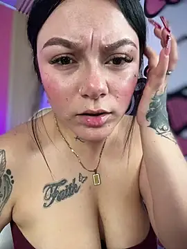 Megaan__More's Live XXX Chat