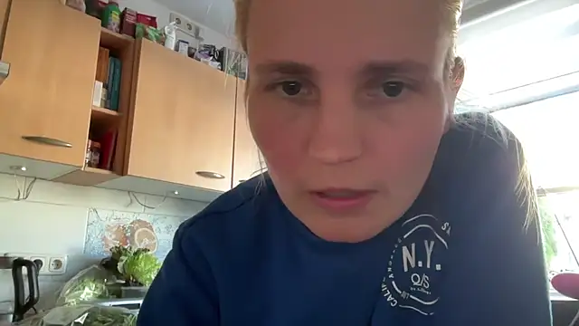 s-te-fan-i's Live XXX Chat