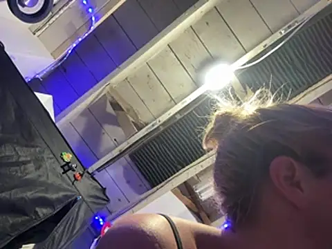 SnowBunny1224's Live XXX Chat