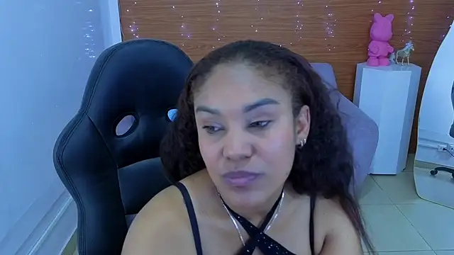 kamala_a Chat XXX in diretta