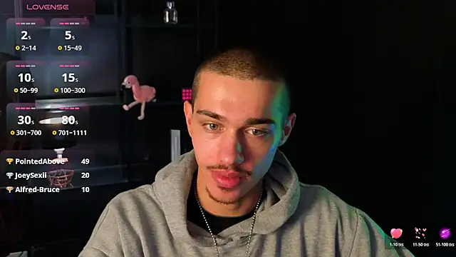 KaydenDrew 即時 XXX 聊天