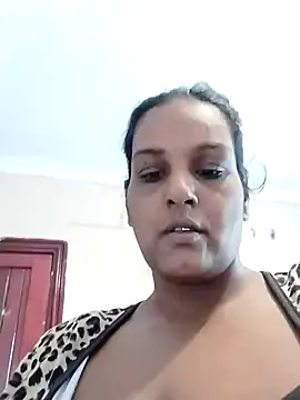 دردشة Foxybaby420 الجنسية المباشرة