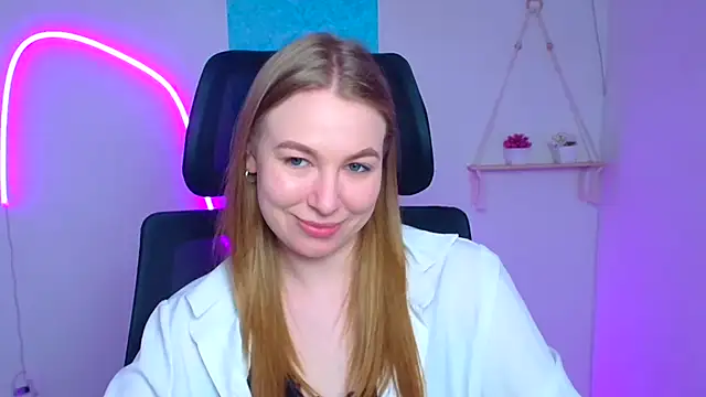 Dana_flowers élő XXX-chatje