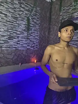 Alejandroo_Montenegro's Live XXX Chat