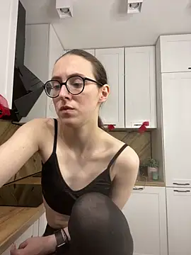 Show modela MartiniiSelenna na web-kameri