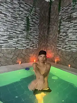 Chat +18 de Alejandroo_Montenegro ao vivo