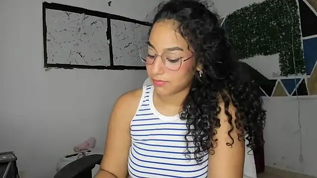 عرض كام emily_stars1