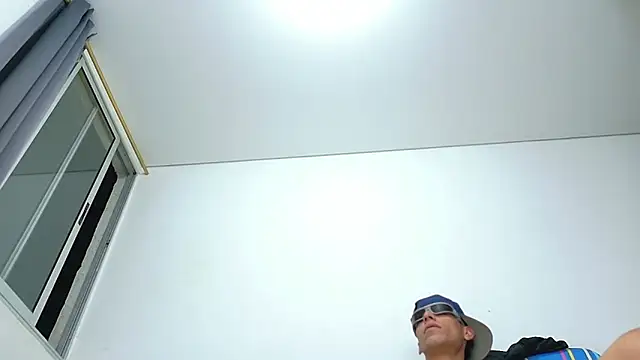 Party_Straight's Webcam Show