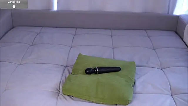 KnittedGooのライブXXXチャット