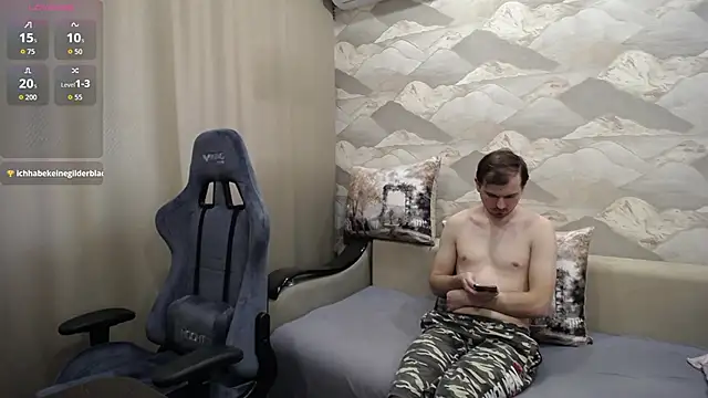 Pokazy przed kamerką – SerzhKorol1