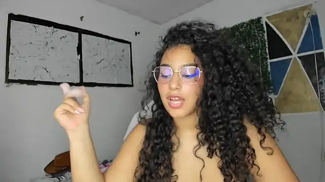 emily_stars1 Adlı Modelin Web Kamerası Şovu