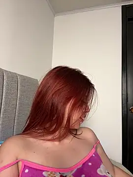 Chatroom XXX en direct de Isa_smeraldy