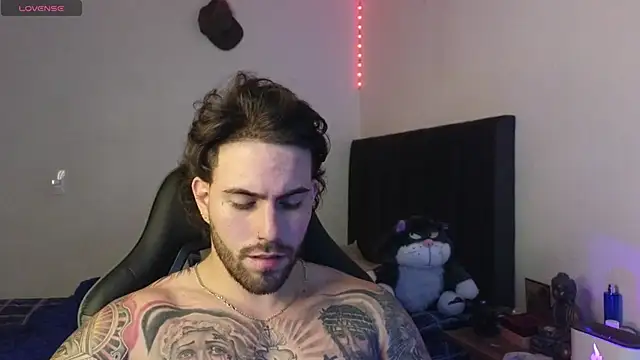 Ades_Lowe Adlı Modelin Canlı XXX Sohbeti