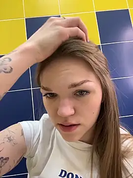 StreetSquirtn Live XXX chat