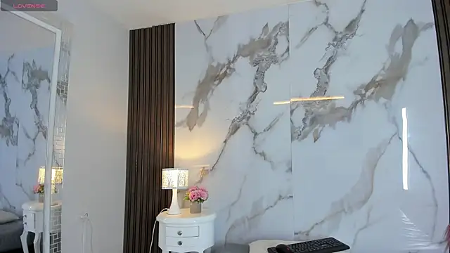 hannahill69 Adlı Modelin Canlı XXX Sohbeti