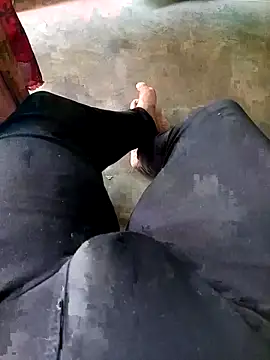 Horny-boyyy 现场XXX聊天