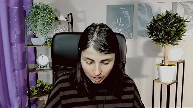 MartaEdams' Live XXX Chat