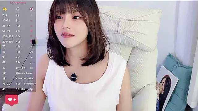 peachy_kiss Show in webcam