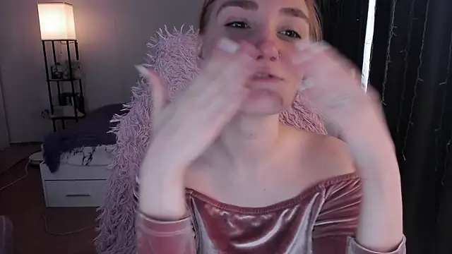 ReddHotPipper: онлайн-секс-чат