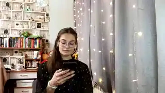 JInaMillsap live XXX chat