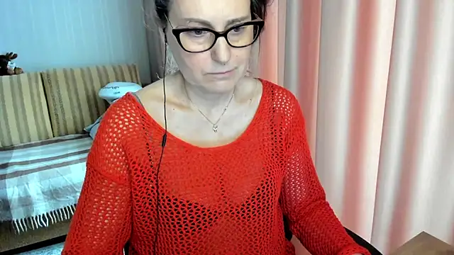 lauraoven live XXX chat