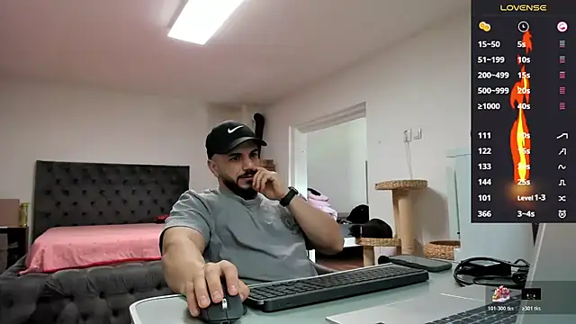 supermanboy94 现场XXX聊天