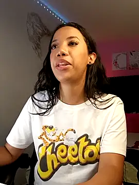 SallyWhitee 现场XXX聊天