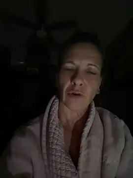 Lilbeezie81n Live XXX chat