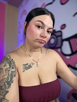 Megaan__More's Live XXX Chat