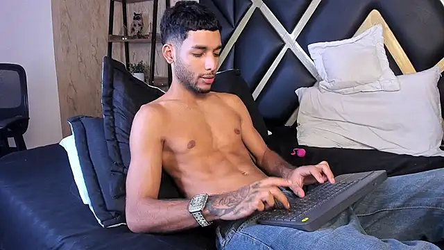 Thiagoferreti élő XXX-chatje