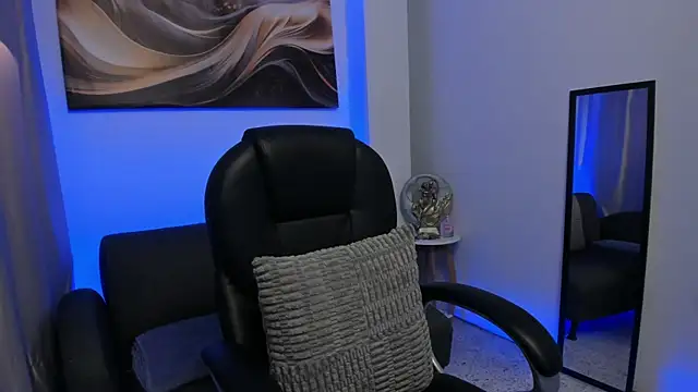 Leoo_Miller élő XXX-chatje