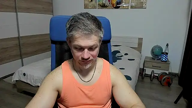 RobbyShawz élő XXX-chatje