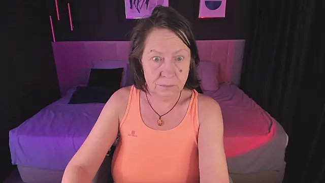 LindaPassionate's Webcam Show