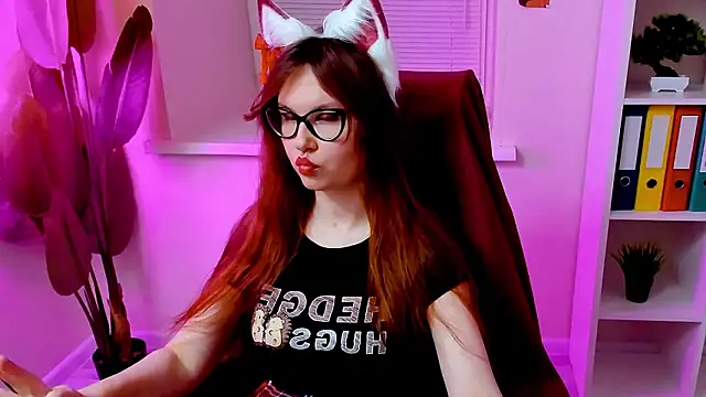 CarolGiggly Adlı Modelin Canlı XXX Sohbeti