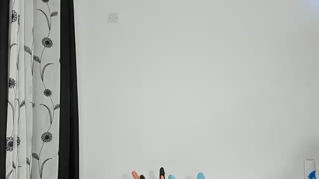 CREAMY_BUBBLEGUM Chat XXX in diretta