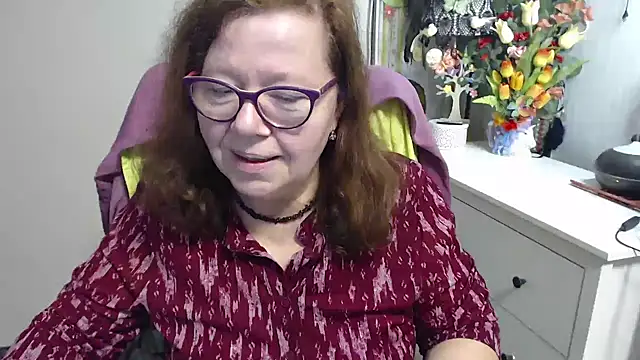 Adelewildx's Live Chat Room