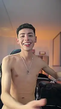 Sebastian_Reed Chat XXX live