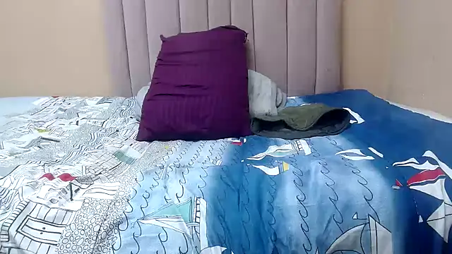 ThickDiva99n Live XXX chat