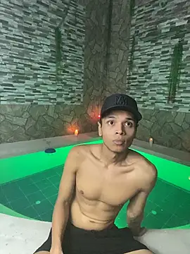 Alejandroo_Montenegro Chat XXX in diretta