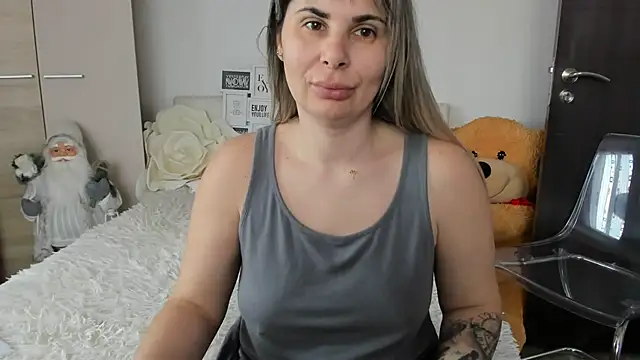 Show modela sweetemy4u na web-kameri