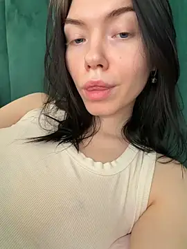 Lisaaa_Alisa – Naživo XXX chat