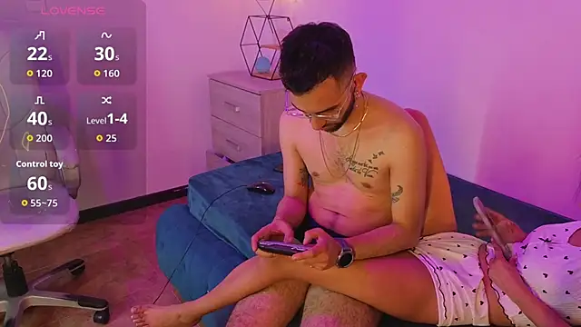 annie_and_ryan élő XXX-chatje