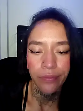 Chat +18 de kataleya_23 ao vivo