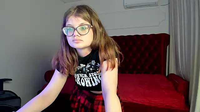 Chatroom XXX en direct de ChloeHalses