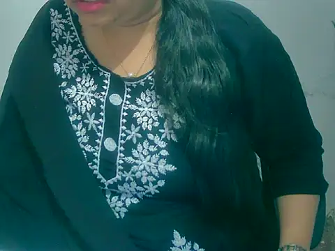 Cute_Aliyaa 即時 XXX 聊天