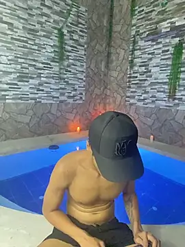 Chat +18 de Alejandroo_Montenegro ao vivo