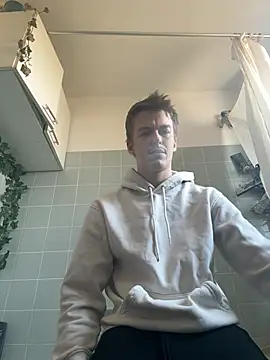 Chat +18 de Toyjungee ao vivo