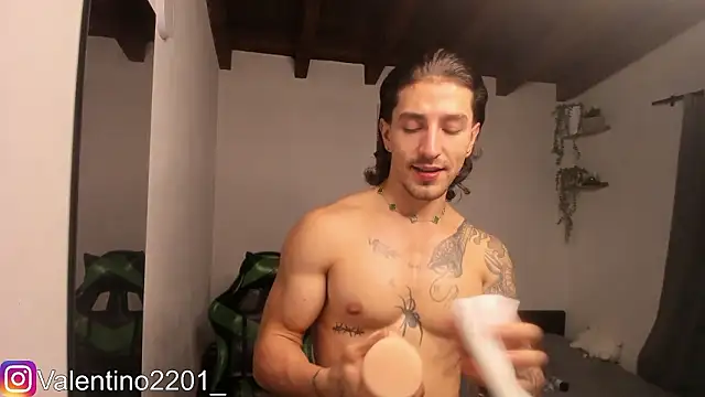 Valentino_Xander 现场XXX聊天