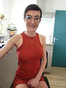 دردشة LaureLiveXX الجنسية المباشرة