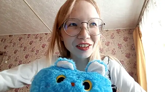 Show modela SoniqBliss na web-kameri